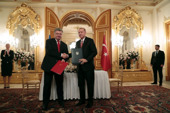 Cumhurbaşkanı Erdoğan Ukrayna Devlet Başkanı Poroşenko ile ortak açıklama düzenledi