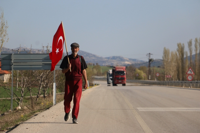 Cumhurbaşkanı Erdoğan'a destek için Burdur'dan Ankara'ya yürüyor