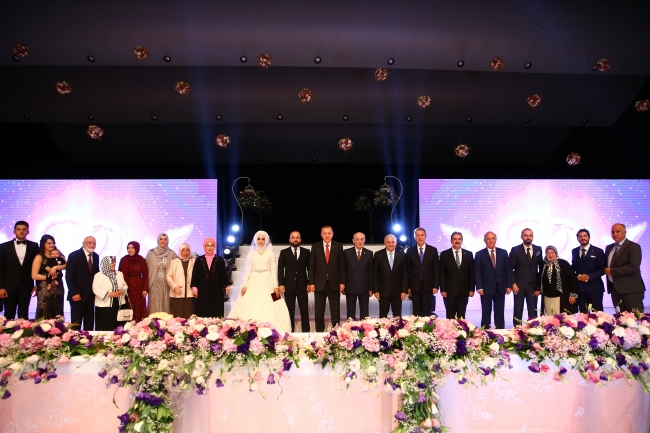 Cumhurbaşkanı Erdoğan nikah şahidi oldu