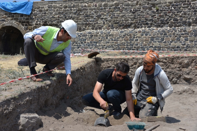 Erzurum Kalesi'nde tarih kazısı