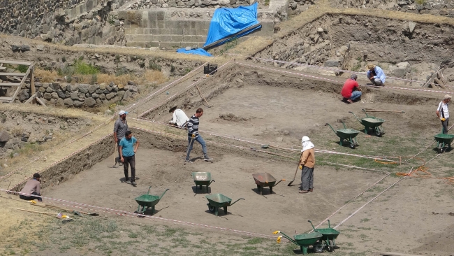 Erzurum Kalesi'nde tarih kazısı