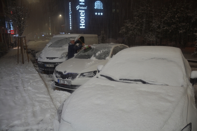 Nisan karı Doğu Anadolu’da yaşamı olumsuz etkiledi