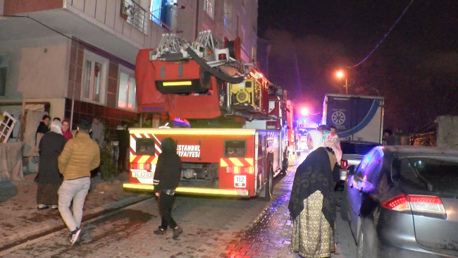 İstanbul’da 4 katlı binada yangın
