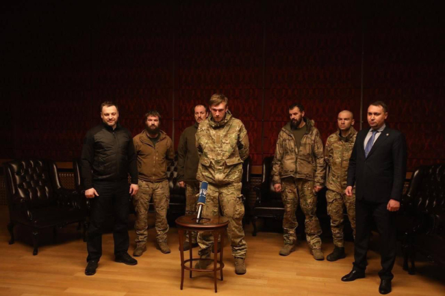 Rusya'nın serbest bıraktığı isimler arasında Azov Taburu'nun üst düzey komutanları da var.