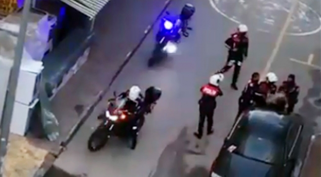 Eski kız arkadaşının evlendiğini öğrenince, otomobillerin camını kırdı