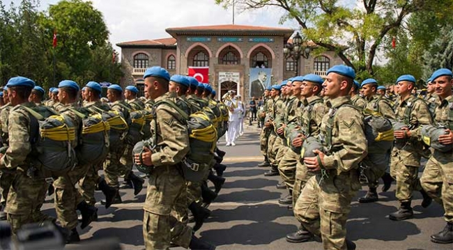 TBMM'den eski Meclis'e geçit töreni düzenlendi