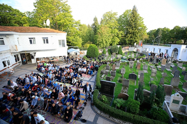 İslam alemi Kurban Bayramını kutluyor