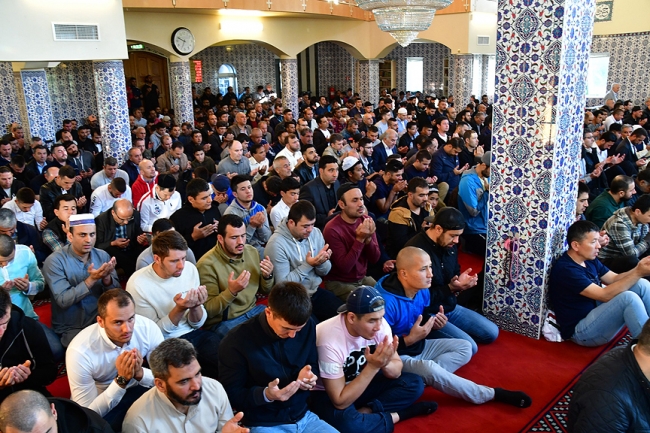 İslam alemi Kurban Bayramını kutluyor