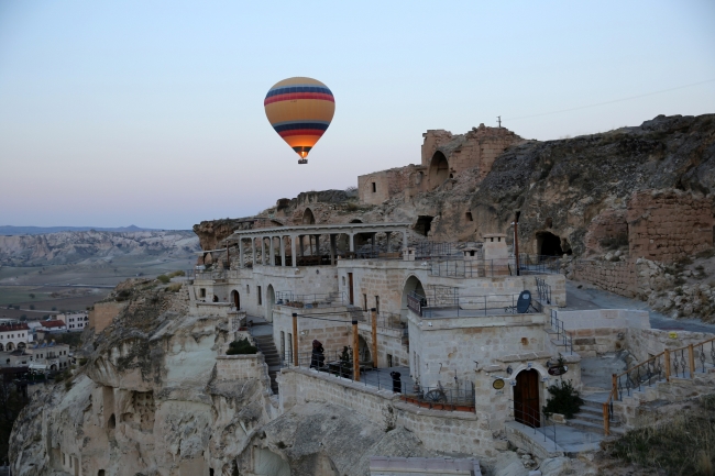 Kültür ve Turizm Bakanı Ersoy Kapadokya'yı kuş bakışı izledi