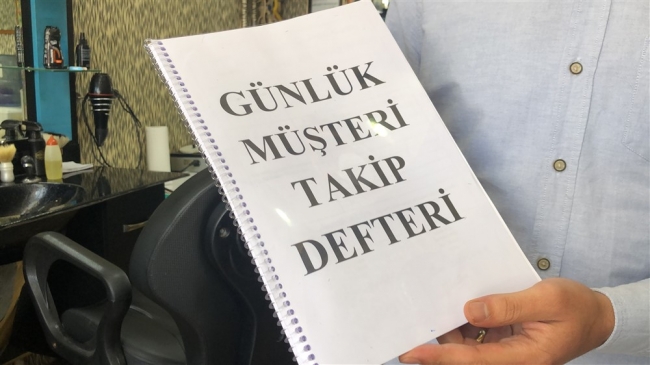 Kars'ta berberler müşteri kayıt defteri tutuyor: Adı, soyadı ve ateşi