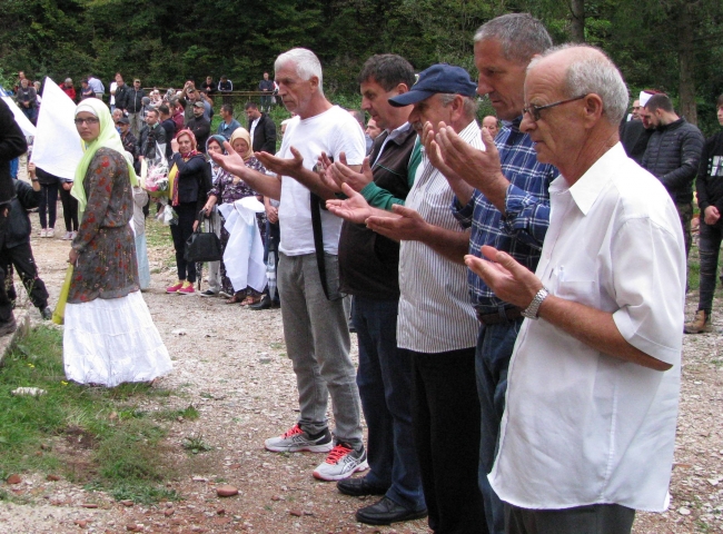 Bosna'da Susica toplama kampı kurbanları anıldı