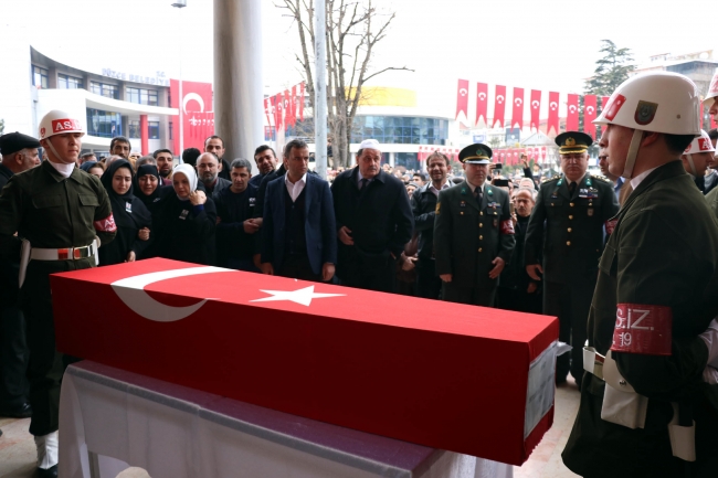 Şehit Uzman Çavuş Ertuğrul Tuğra son yolculuğuna uğurlandı