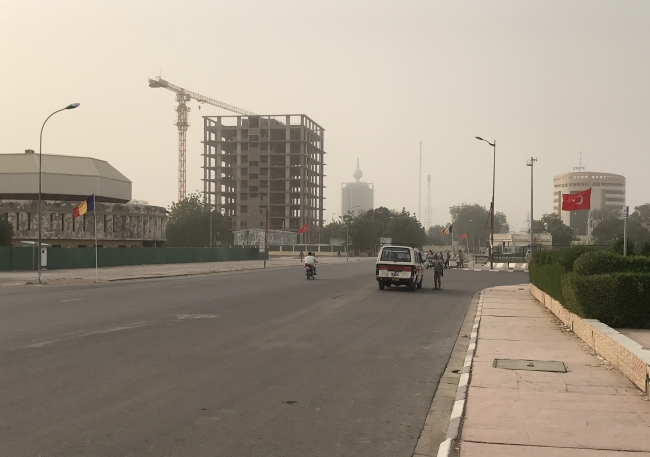 Çad sokakları Türk bayraklarıyla süslendi