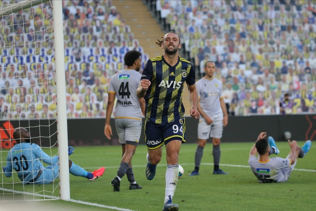 Fenerbahçe üç puanı uzatmada aldı