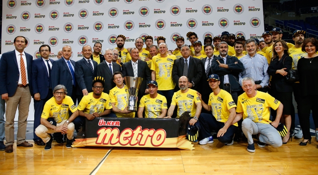 Avrupa şampiyonu Fenerbahçe basınla buluştu
