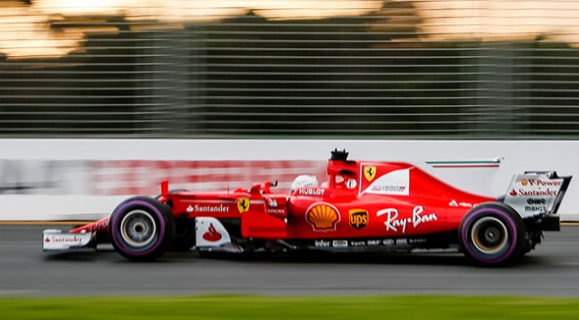 F1'in efsanesi Ferrari, 2017'ye zirvede başladı