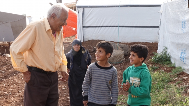 Ömrünü mülteci olarak geçiriyor