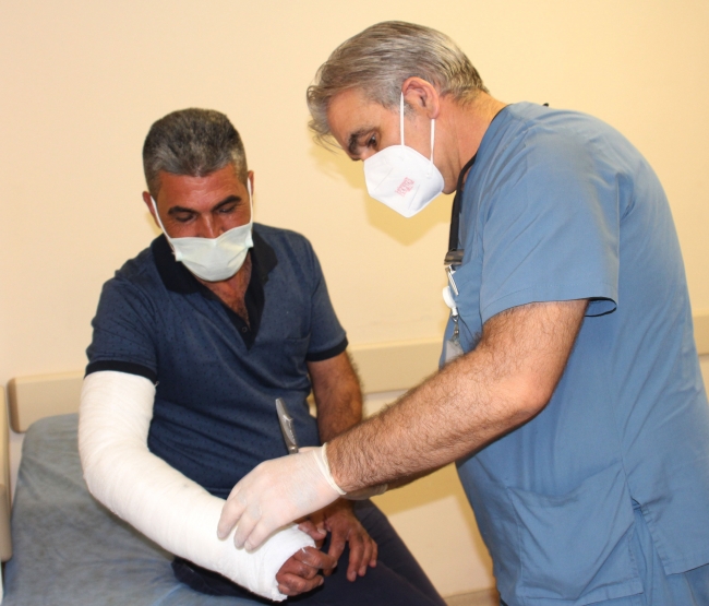 Filyasyon ekibi şoförüne saldıran koronavirüs hastası tutuklandı