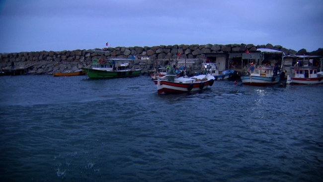 Ekmek teknesinde omuz omuza