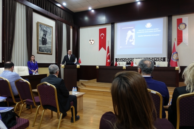 Polis Akademisi 'Aile İçi ve Kadına Karşı Şiddetle Mücadele' raporu hazırladı