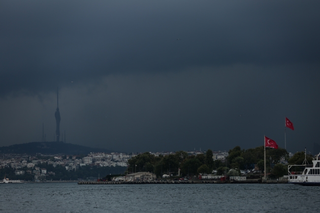 İstanbul'da beklenen yağış başladı