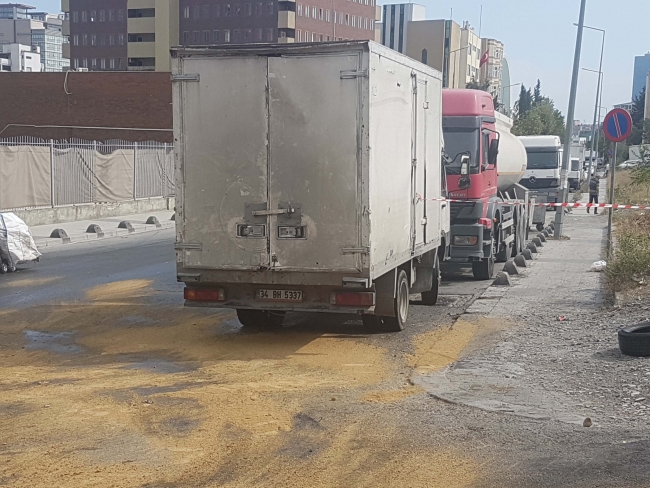 İstanbul Küçükçekmece’de yola sülfürik asit döküldü
