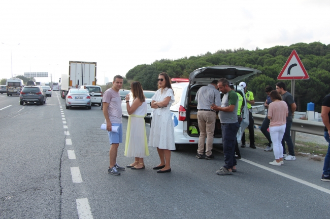 Yola saçılan damacanalar kazaya sebep oldu