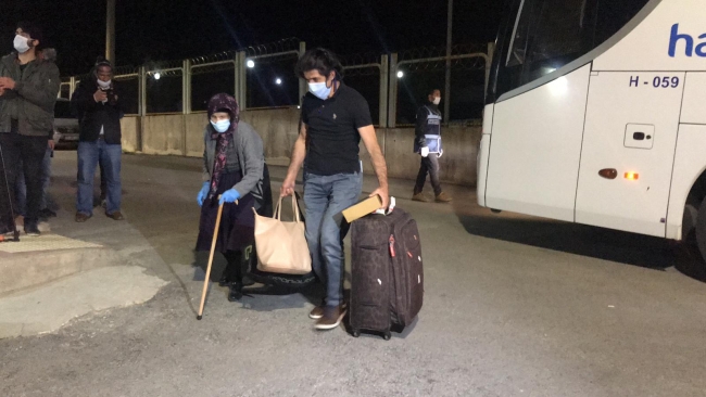 Fransa'dan getirilen 161 kişi Yalova'daki yurda yerleştirildi