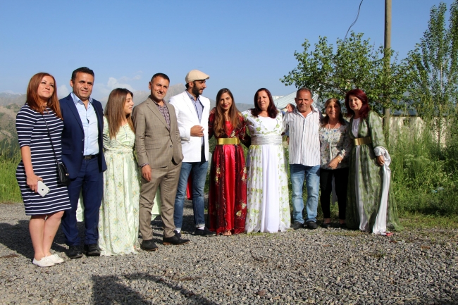 Fransa'da evlendiler; Şırnak'ta balayı yaptılar