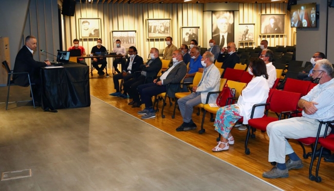 Galatasaray'da kurullar Mustafa Cengiz başkanlığında toplandı