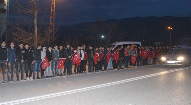 Afrin gazisine coşkulu karşılama