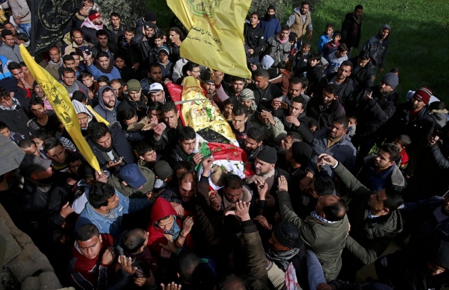 Gazze şehitlerini uğurladı