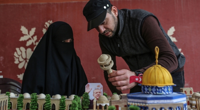 Gazzeli çiftten Cumhurbaşkanı Erdoğan'a anlamlı hediye