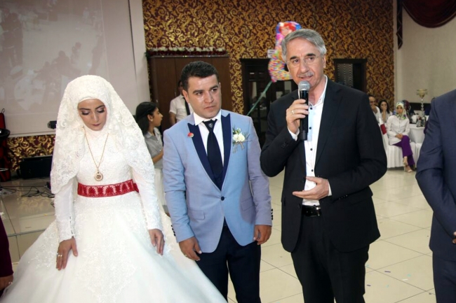 İtfaiye aracı "gelin arabası" oldu