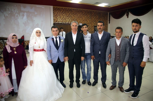 İtfaiye aracı "gelin arabası" oldu