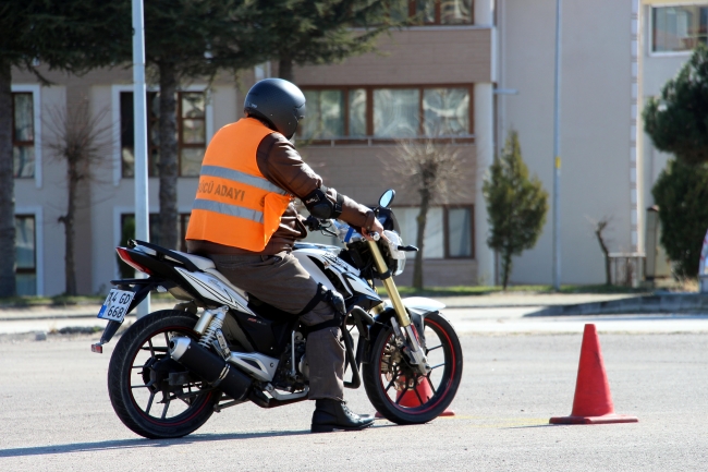70 yaşında motosiklet hayalini gerçekleştirdi