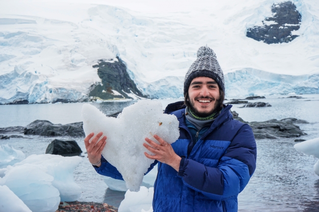 Kitlesel fonlama yöntemiyle Antarktika'yı gezdi