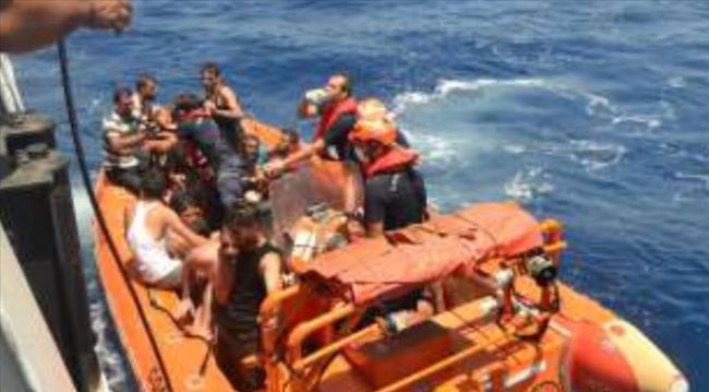 KKTC açıklarında kurtarılan 102 göçmen Silifke'ye getirildi