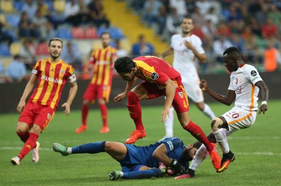 Galatasaray bu sezon ilk kez puan kaybetti