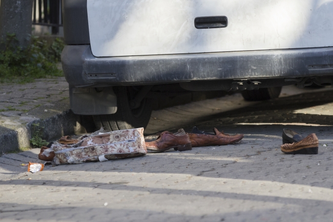 Şüpheli çantadan eski ayakkabı ve kıyafet çıktı