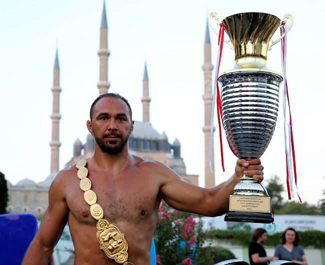 Dededen toruna başpehlivan