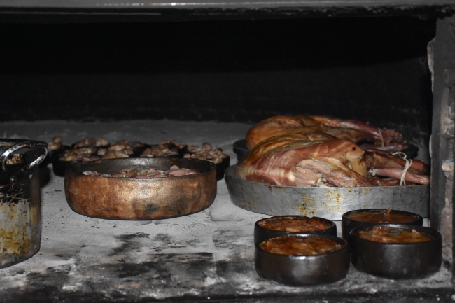 "Oğlak güveci" günde 5 bin porsiyon tüketiliyor