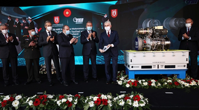 Bakan Akar: GÖKBEY’in seri üretime başlamasını heyecanla bekliyoruz