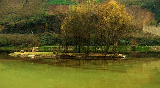 Trabzon'daki Sera Gölü'nün tabanı temizlendi