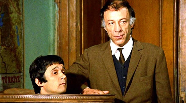 Münir Özkul hayatını kaybetti