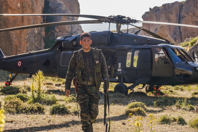 TRT ortak yapımı "Nefes - Yer Eksi İki"den Türkiye’nin yakın geçmişine çarpıcı bir bakış