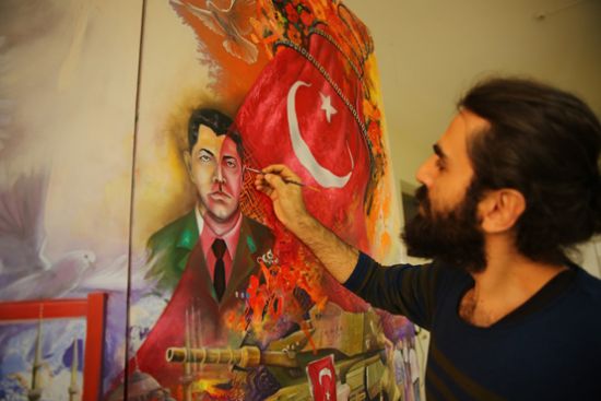 15 Temmuz'da yaşananları dev tabloya yansıttı