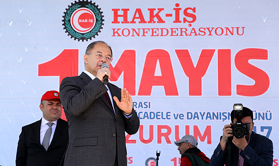Hak-İş 1 Mayıs'ı Erzurum'da kutladı
