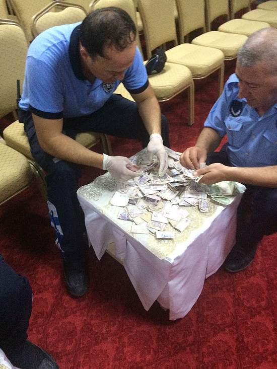 Balıkesir'de dilencinin üzerinden 71 bin lira çıktı