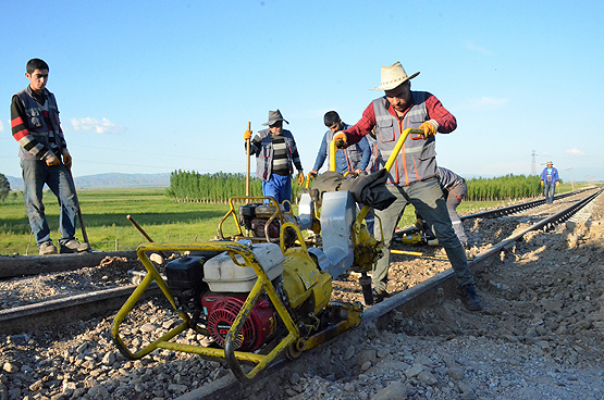 Raylar üzerinde iftar